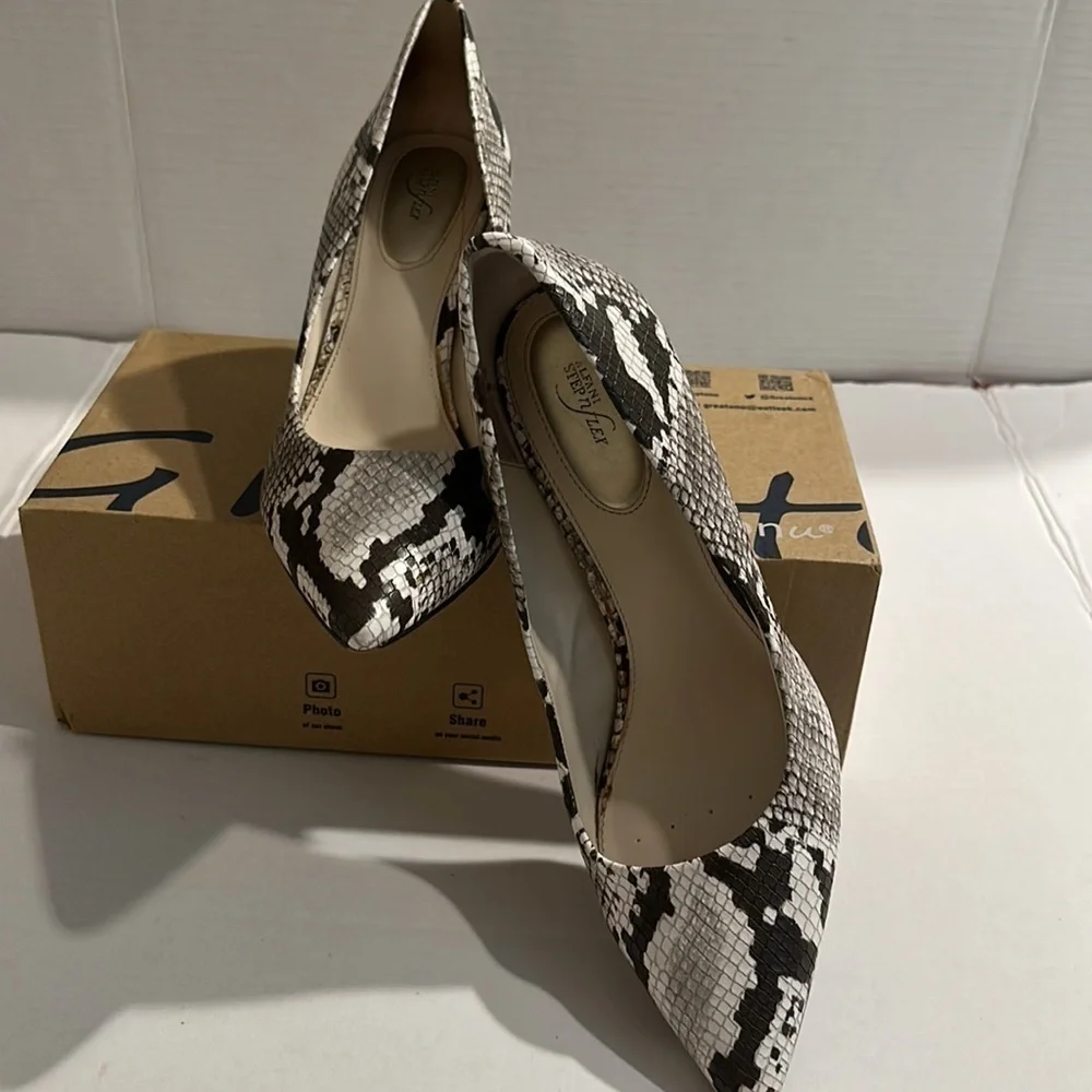 Alfani Step and Flex heels pre owned - Picture 4 of 6